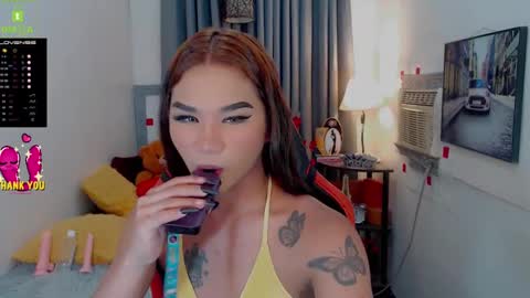 Snapshot of lil_fantacy chatting on December 19, 2024, 9:28 pm LILY online show from December 19, 2024, 9:28 pm