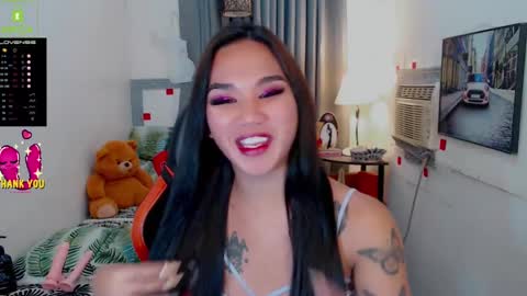 Snapshot of lil_fantacy chatting on February 21, 2025, 11:32 pm LILY online show from February 21, 2025, 11:32 pm