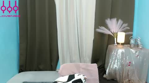 LILY online show from July 8, 2026, 2:16 am