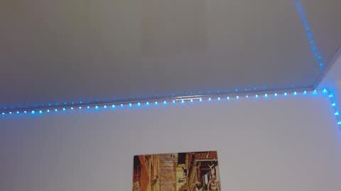 Snapshot of lil_lisaa chatting on December 18, 2024, 3:04 am Lisaa online show from December 18, 2024, 3:04 am