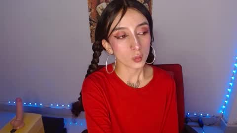 Snapshot of lil_lisaa chatting on December 22, 2024, 6:49 am Lisaa online show from December 22, 2024, 6:49 am