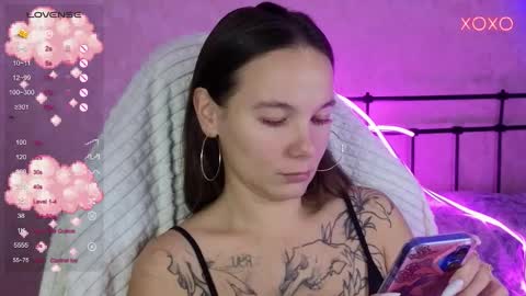 little moon online show from October 6, 2025, 5:21 pm