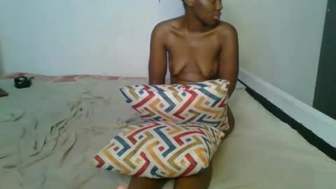 Snapshot of lil_meg chatting on February 20, 2026, 11:49 pm lil_meg online show from February 20, 2026, 11:49 pm