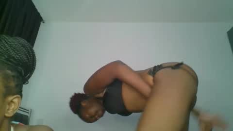 Snapshot of lil_meg chatting on February 25, 2026, 7:01 pm lil_meg online show from February 25, 2026, 7:01 pm