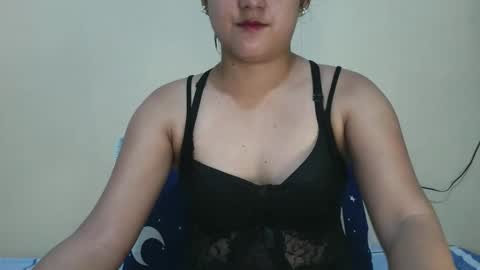 Snapshot of lil_monic18 chatting on November 10, 2025, 3:16 am lil_monic18 online show from November 10, 2025, 3:16 am