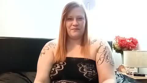 Snapshot of lil_nelli8 chatting on March 4, 2025, 4:17 am lil_nelli8 online show from March 4, 2025, 4:17 am