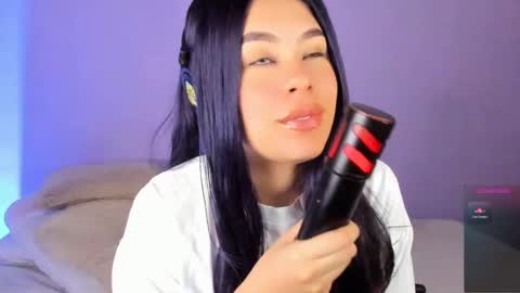 Snapshot of lil_swaay chatting on January 16, 2025, 11:48 pm Lola online show from January 16, 2025, 11:48 pm