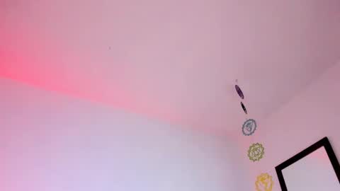 Snapshot of lil_swaay chatting on October 16, 2025, 2:01 am Lola online show from October 16, 2025, 2:01 am