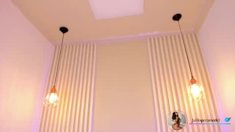 Snapshot of lila_cohen chatting on November 12, 2025, 3:40 am L I L A online show from November 12, 2025, 3:40 am