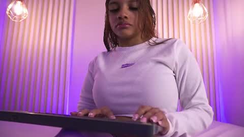 Snapshot of lila_cohen chatting on June 11, 2026, 3:37 am L I L A online show from June 11, 2026, 3:37 am