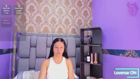 Snapshot of lila_pinky chatting on November 3, 2025, 12:39 pm L I L A online show from November 3, 2025, 12:39 pm