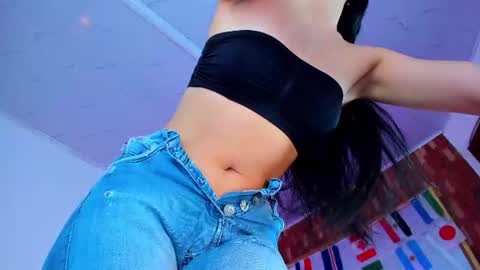 lila_pinky_ online show from July 5, 2026, 11:50 am
