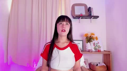 Lila  online show from November 19, 2025, 8:20 pm