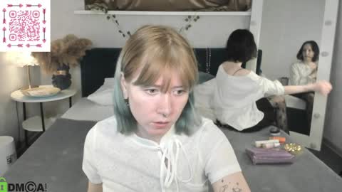 Snapshot of lilac_muse chatting on May 30, 2026, 3:14 am Lili online show from May 30, 2026, 3:14 am