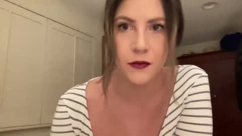 Snapshot of lilbi85_ chatting on December 2, 2024, 4:42 am lilbi85_ online show from December 2, 2024, 4:42 am