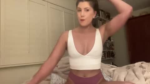 Snapshot of lilbi85_ chatting on February 5, 2025, 3:45 am lilbi85_ online show from February 5, 2025, 3:45 am