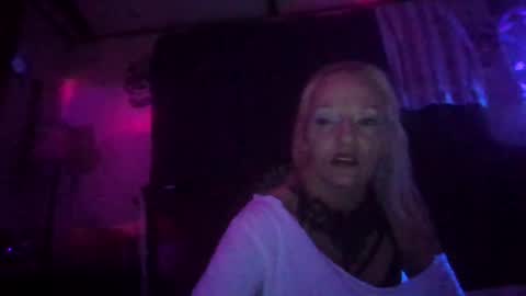 Snapshot of lilbit4u chatting on February 23, 2025, 12:51 am lilbit4u online show from February 23, 2025, 12:51 am