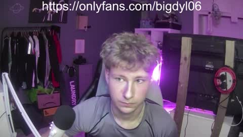 lildyl06 online show from January 12, 2026, 8:52 am