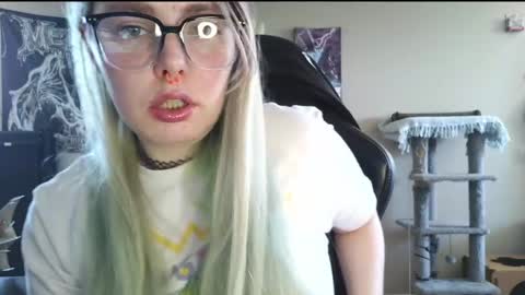 Snapshot of lilemmy1999 chatting on April 20, 2026, 6:53 pm emily ryanson online show from April 20, 2026, 6:53 pm