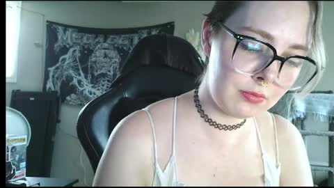 Snapshot of lilemmy1999 chatting on May 18, 2026, 8:47 pm emily ryanson online show from May 18, 2026, 8:47 pm
