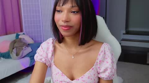 evie online show from March 12, 2025, 12:53 am