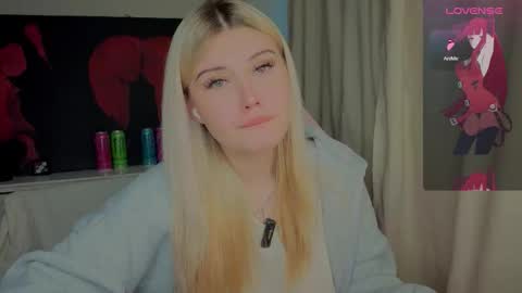 Nika and Lori online show from November 19, 2025, 7:19 am