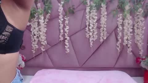 LILI CANDIES online show from September 25, 2025, 11:58 am