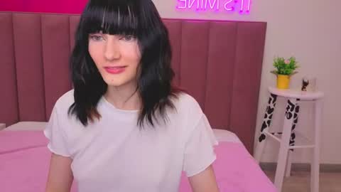 Lilli  follow me kiss online show from June 16, 2026, 11:46 am