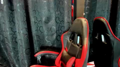 Lili  online show from December 20, 2025, 7:21 pm