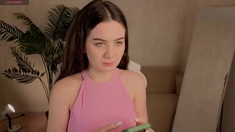 Lilia online show from November 18, 2025, 5:06 pm