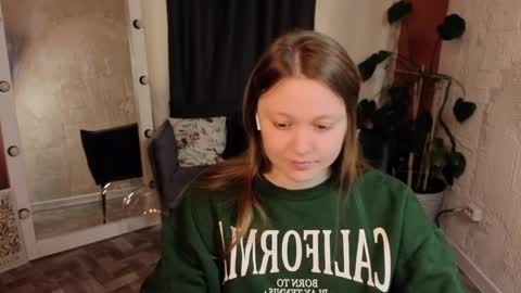 Lilian online show from April 11, 2026, 5:45 am