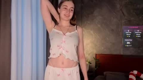 Snapshot of lilianbierly chatting on October 13, 2025, 1:05 am Greetings from the Luna3 I wish you the best mood for an interesting day online show from October 13, 2025, 1:05 am
