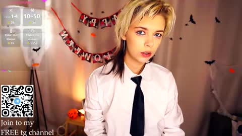 Lilian online show from October 19, 2025, 6:36 am