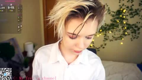 Snapshot of liliandaniels chatting on November 14, 2025, 6:56 am Lilian online show from November 14, 2025, 6:56 am