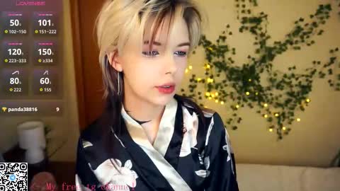 Snapshot of liliandaniels chatting on November 29, 2025, 7:11 am Lilian online show from November 29, 2025, 7:11 am