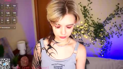 Snapshot of liliandaniels chatting on December 17, 2025, 7:25 am Lilian online show from December 17, 2025, 7:25 am