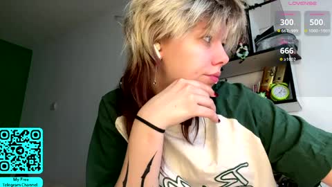 Lilian online show from April 11, 2026, 7:45 am