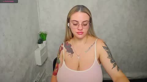 Lilia online show from July 9, 2026, 4:05 am