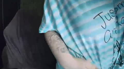 liliawoolf online show from November 23, 2025, 3:23 pm