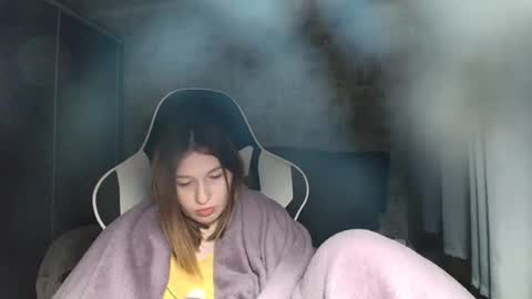 liliawoolf online show from November 30, 2025, 5:33 am