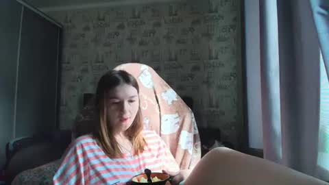 liliawoolf online show from June 18, 2026, 5:51 am