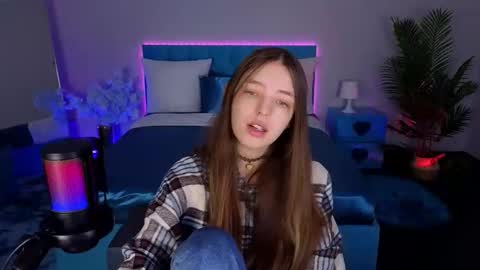 Lili Bakery online show from November 17, 2025, 2:17 am