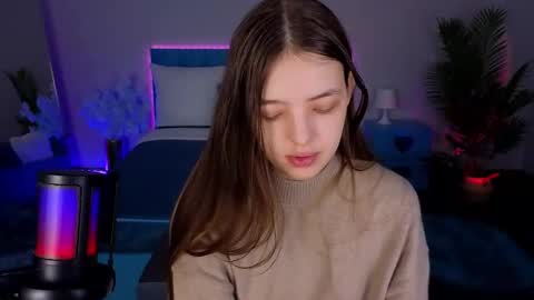 Lili Bakery online show from December 1, 2025, 3:33 am