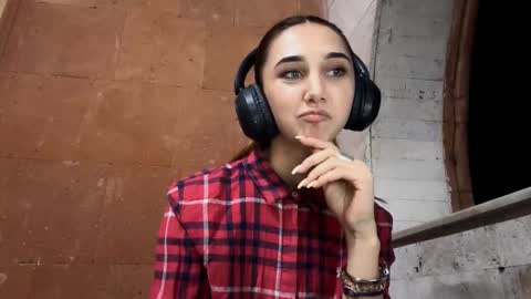 Snapshot of lilihalvorsen chatting on September 10, 2025, 9:59 pm Lina online show from September 10, 2025, 9:59 pm