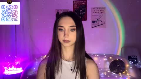 Lina online show from April 13, 2026, 10:15 pm