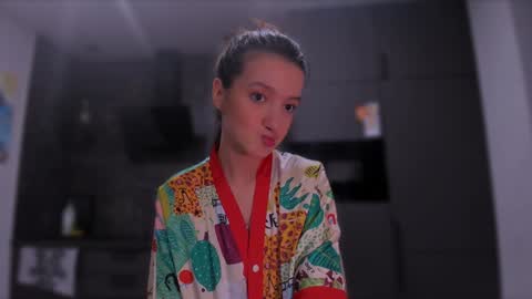 Snapshot of lililaluna chatting on January 2, 2025, 1:51 pm ... online show from January 2, 2025, 1:51 pm