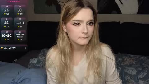 Luna online show from November 15, 2025, 12:30 am