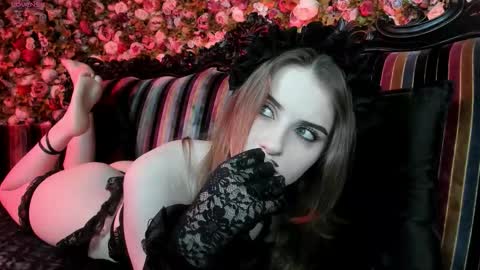 Snapshot of lilit_el_ chatting on December 18, 2025, 7:58 am lilit_el_ online show from December 18, 2025, 7:58 am