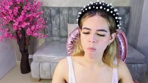 Lilith  online show from November 14, 2025, 9:13 pm