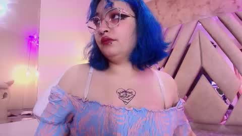   online show from October 20, 2025, 7:47 pm